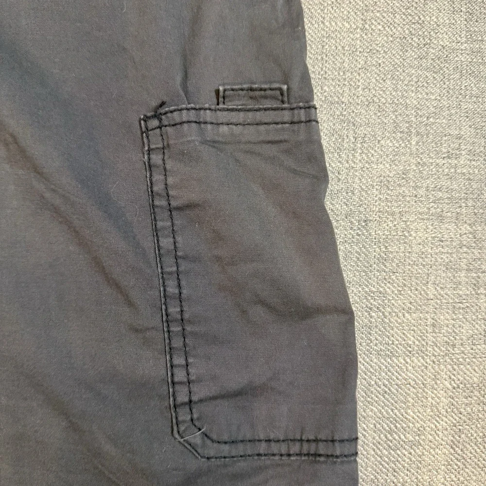 Levi Strauss Signature Gold Shorts Mens 46 Gray Cargo Stretch Casual W46